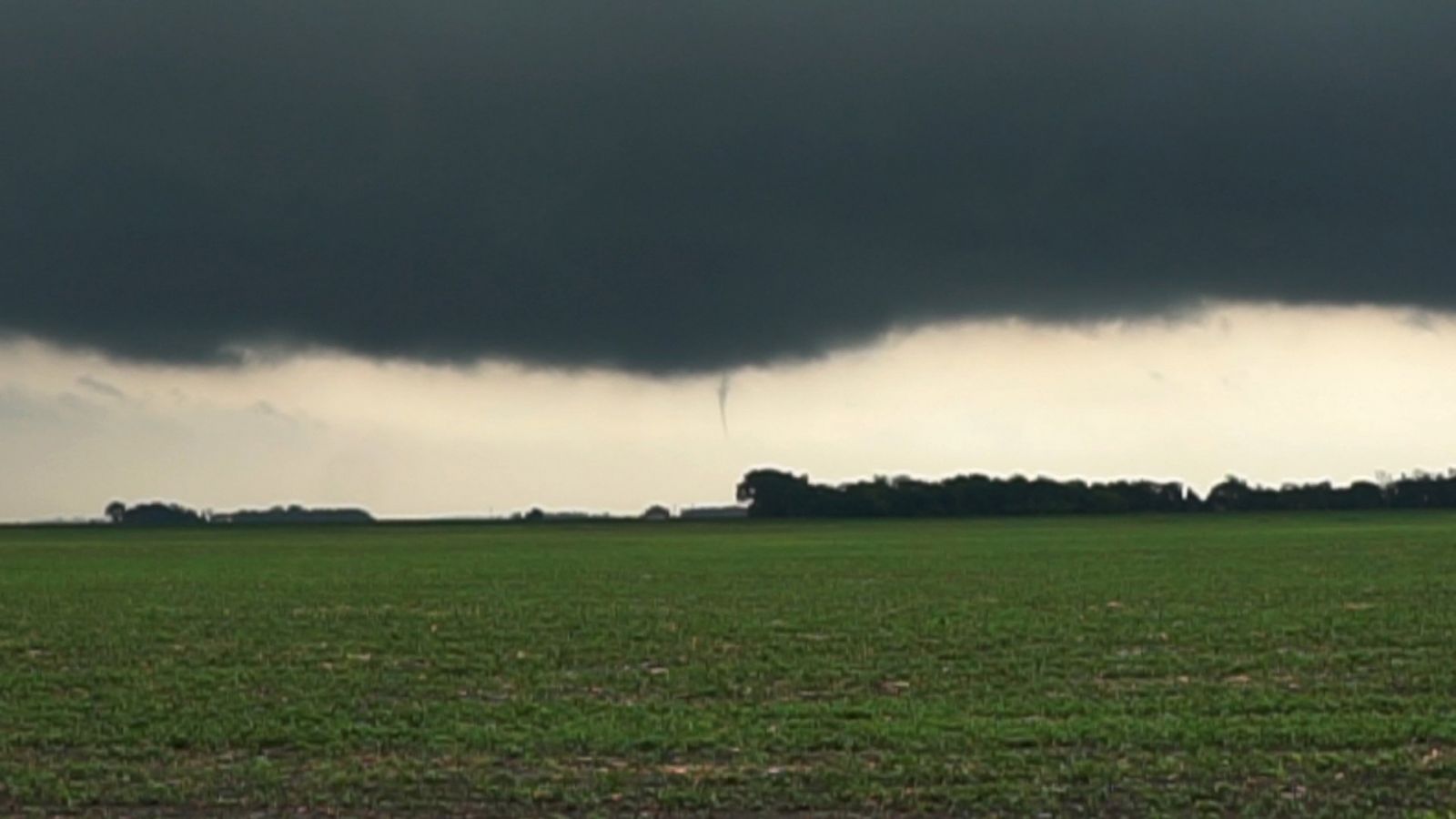 Image taken by Jason at 5:50 PM north of Barry