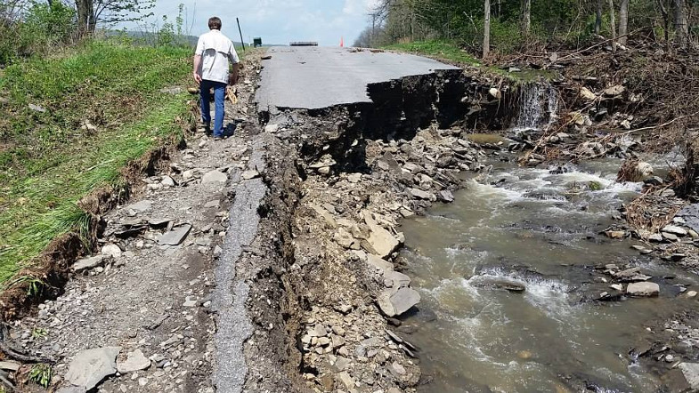 East Valley Road, north of Branchport, NY. Credit: Dave Enty (National Weather Service Binghamton, NY).