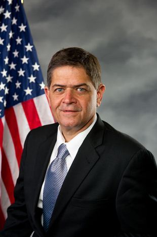 Official portrait of Texas U.S. Congressional Representative Filemon Vela, 34th District