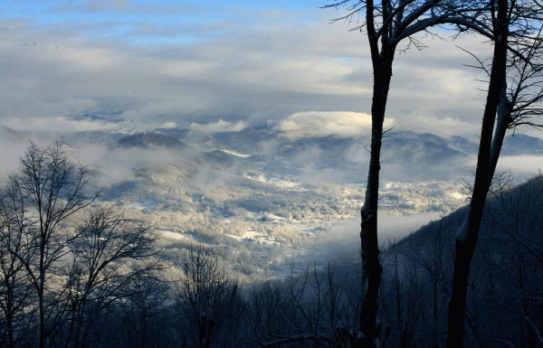 Snow covers the valley of Lake Junaluska, North Carolina, on 19 December 2009.  Image taken by Bob Child.