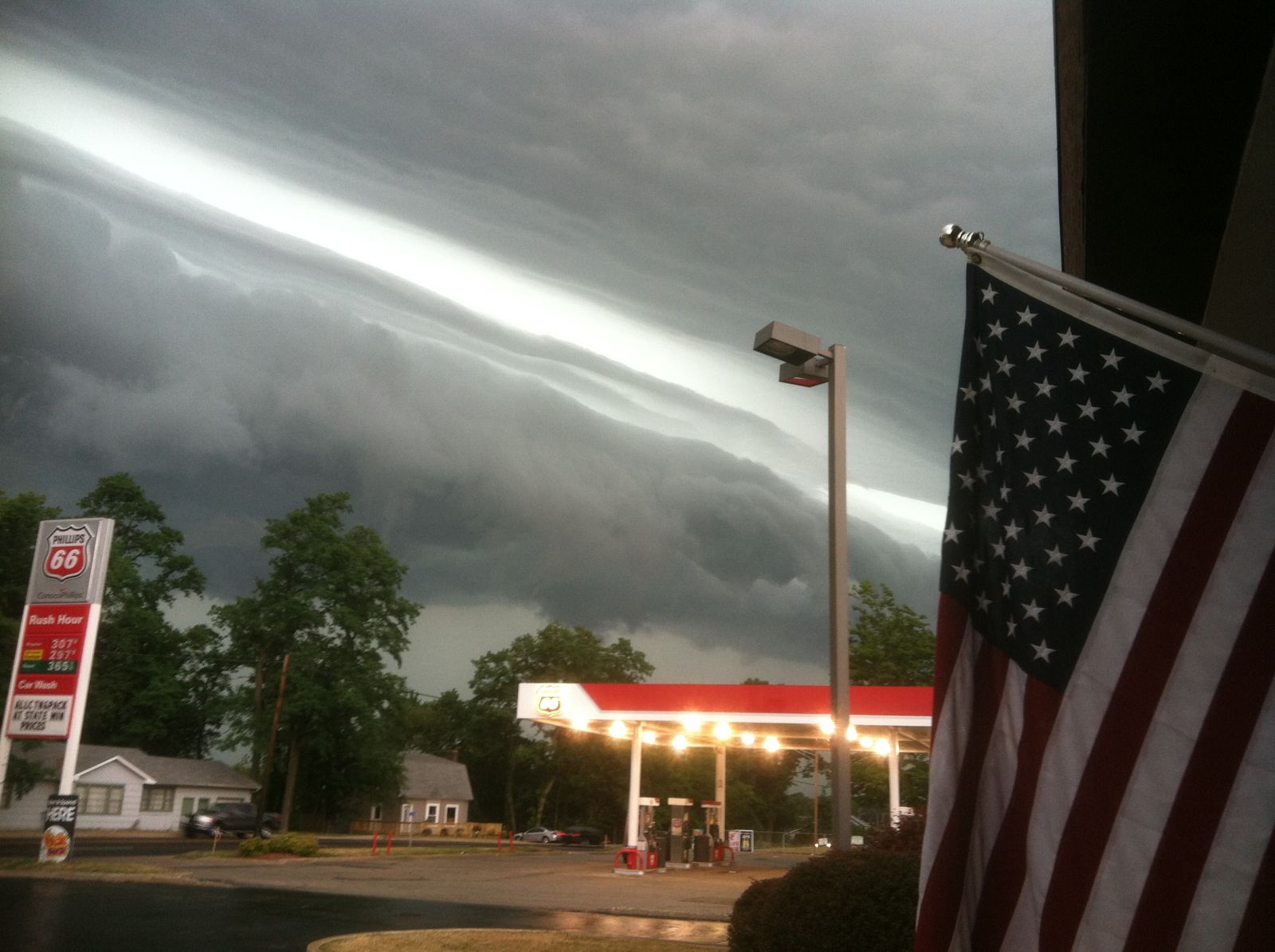 Photo of the shelf cloud that preceded the Derecho in LaPorte, IN (courtesy of Kevin Gould)