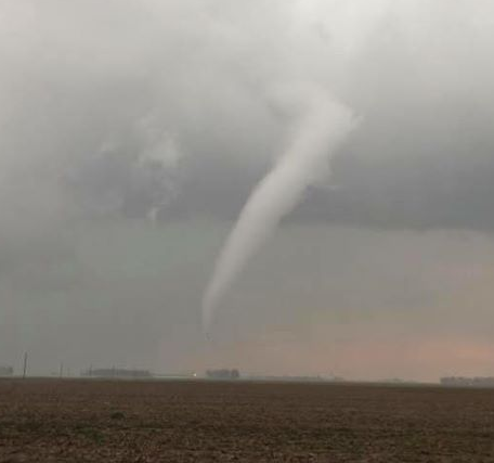 Photo of tornado 7 miles south of Essex, MO, courtesy John Holt