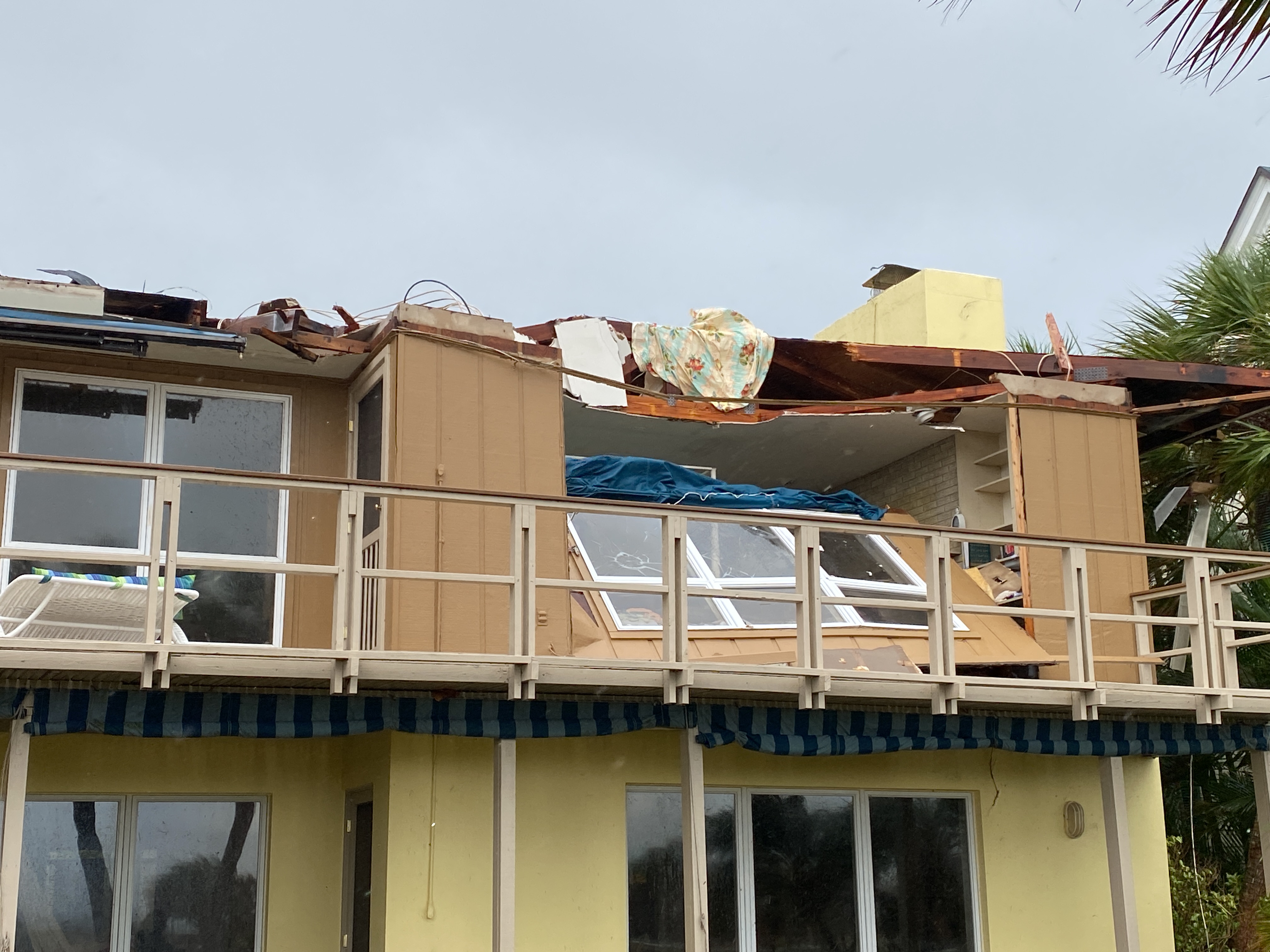 Picture of partial wall and roof collapse in Clearwater Beach