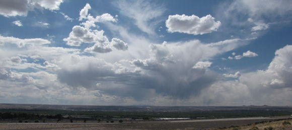 photo of dry thunderstorm