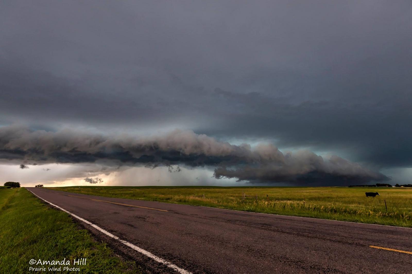 Shelf cloud located 6 miles west of Bristol - Photo by Amanda Hill