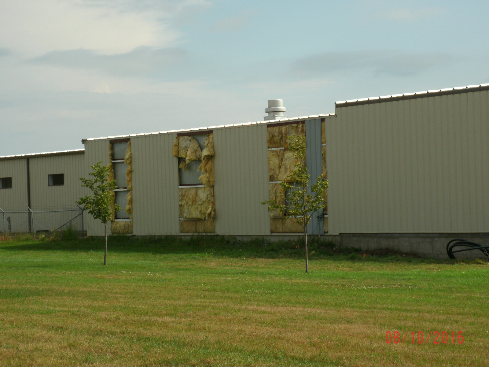 Damage to the State Shop building in Ipswich (Photo from Edmunds County EM)