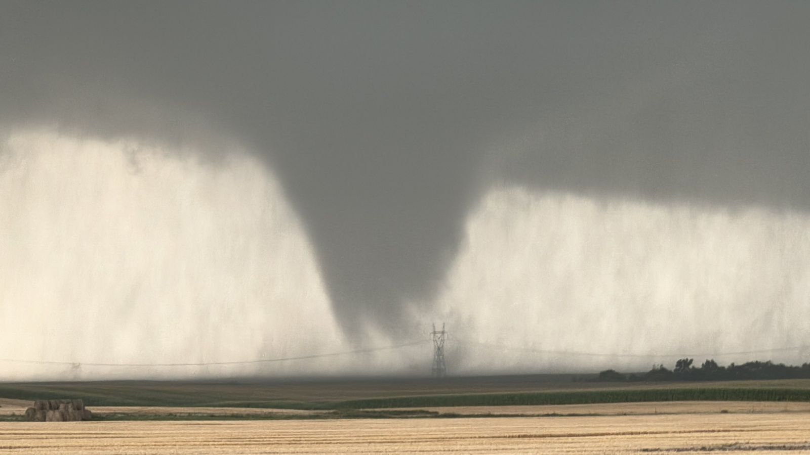 Tornado photo by Alex Resel