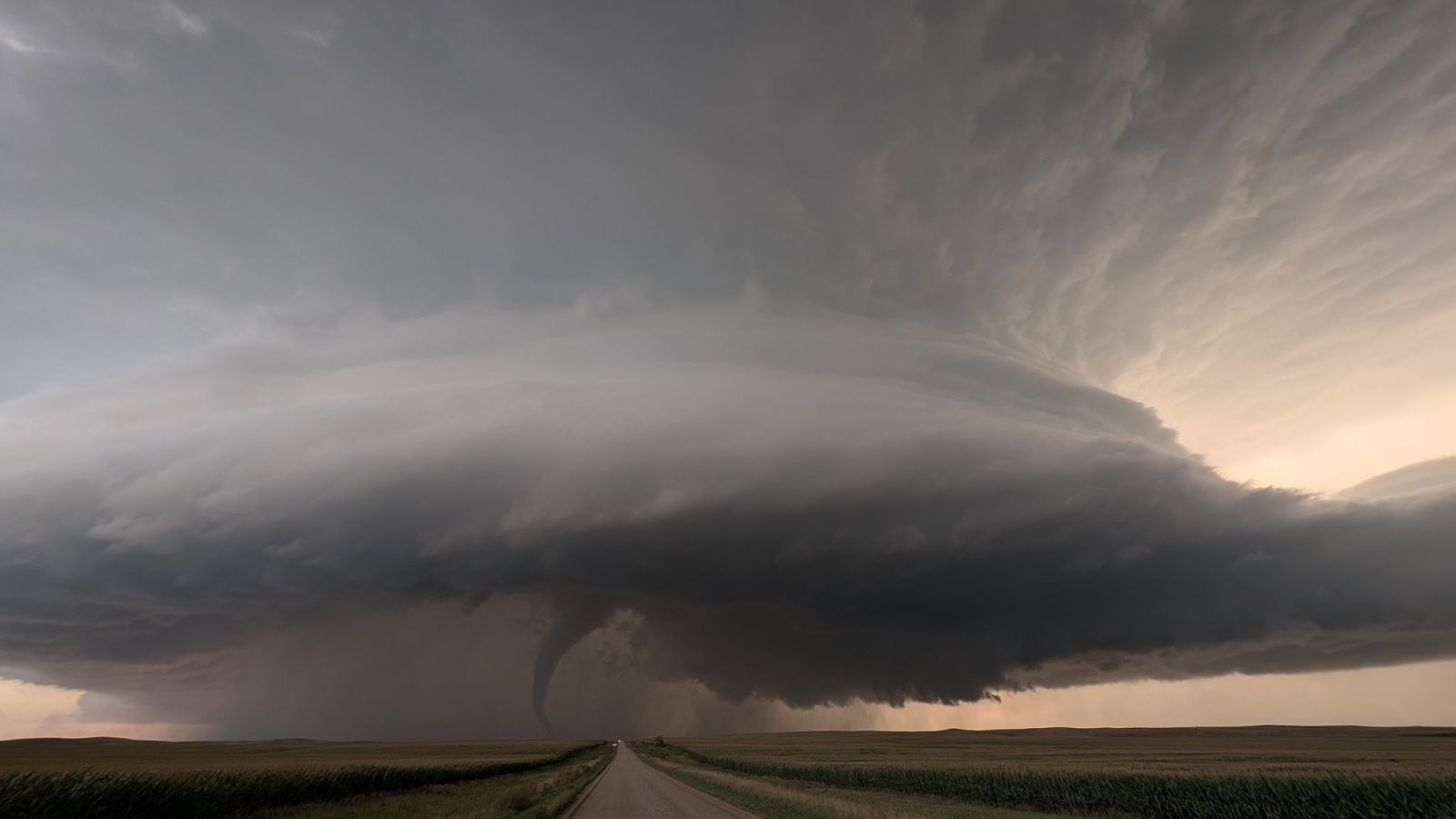 Image taken by Devin Pitts at 8:10pm to the north of Mobridge, SD.
