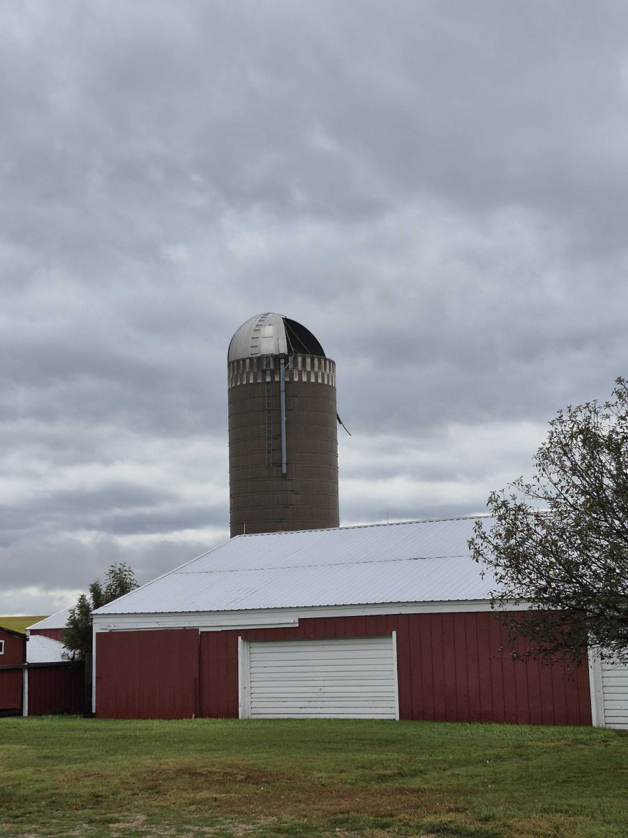 Damage to the top of a silo