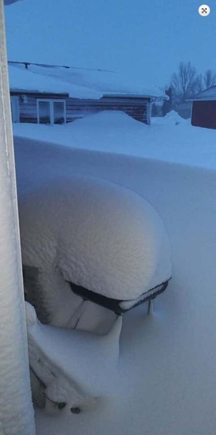 Reduced visibility in Waubay at 830 AM CDT April 11, 2019 (Source: Gloria Jorgenson - Twitter)