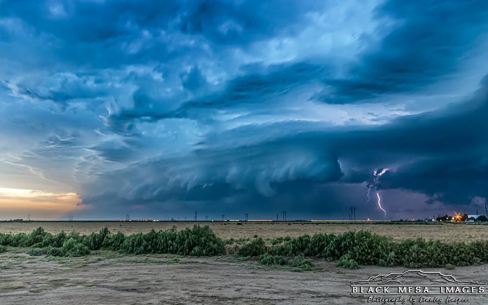 Storm approaching Hooker, OK