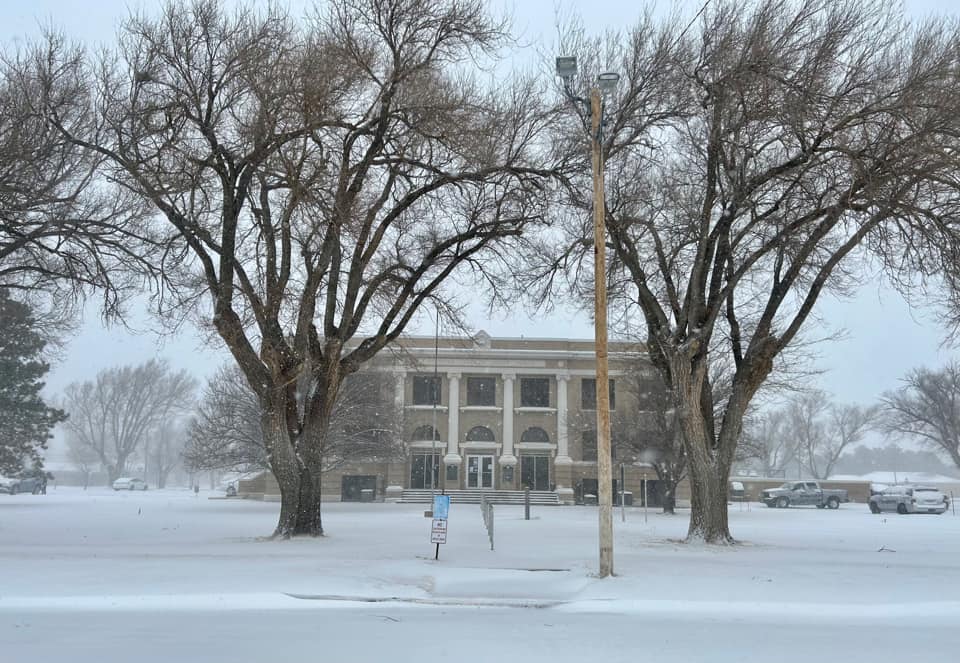 Photo by Laura Rogers of a wintry Sherman County courthouse in Stratford, Texas on February 15th, 2023