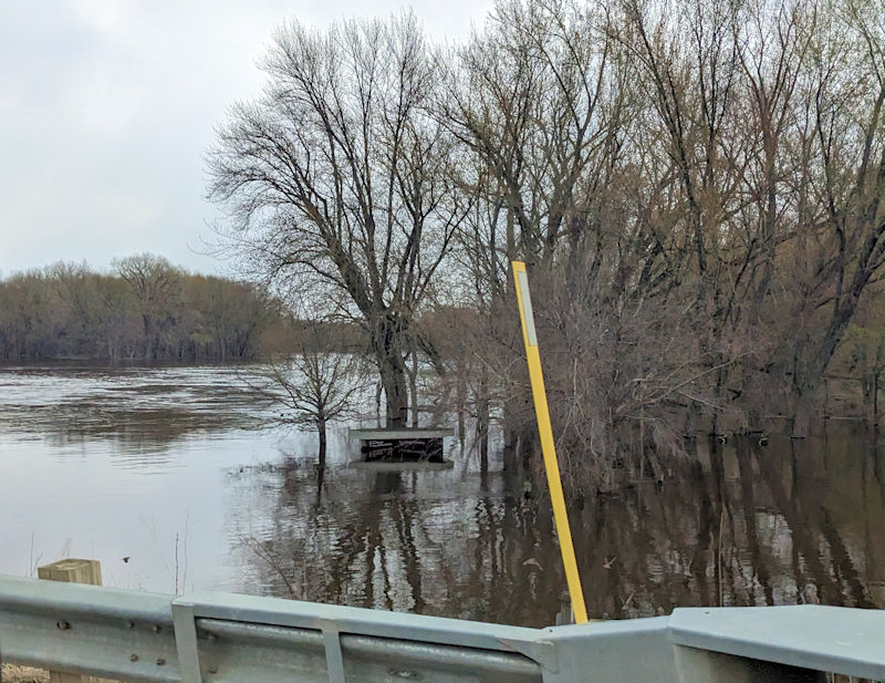 Lansing flooding April 24