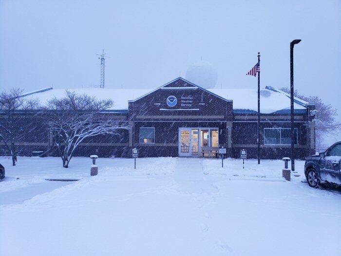 NWS La Crosse snow