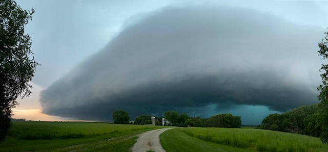 Storm cloud photo