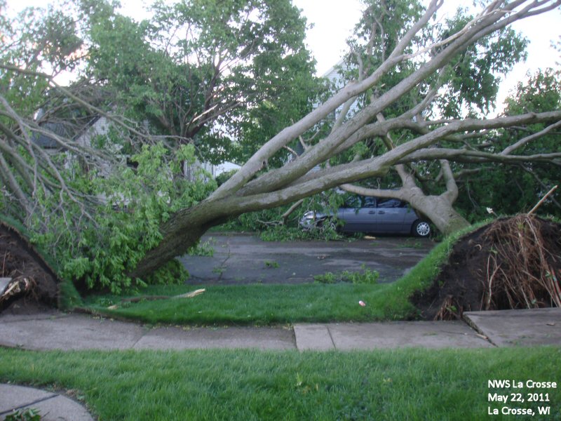 tornado damage