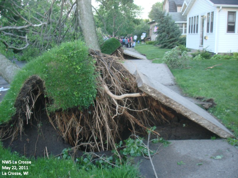 tornado damage