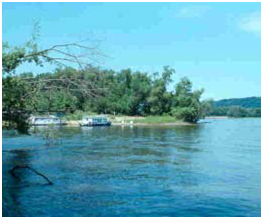 boating on the rivers around La Crosse