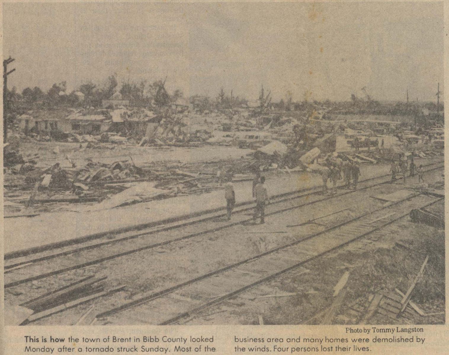 Centreville Tornado May 27 19731516 x 1200