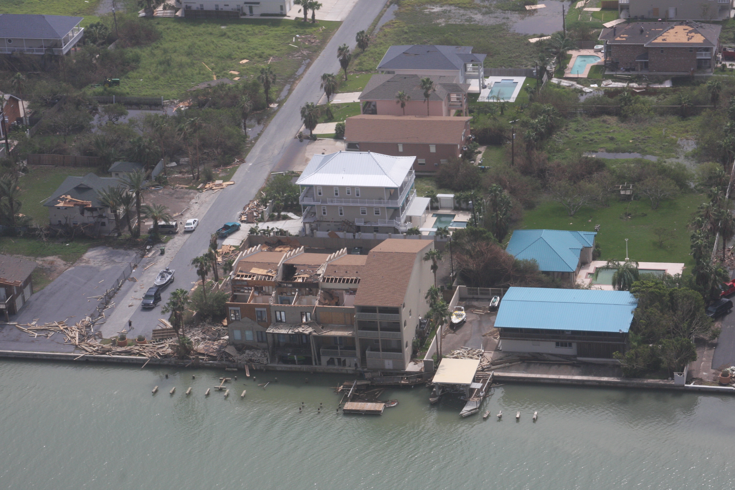 Hurricane Dolly 2008 photo gallery number 1, South Padre Island, Port Isabel, Laguna ...2816 x 1880