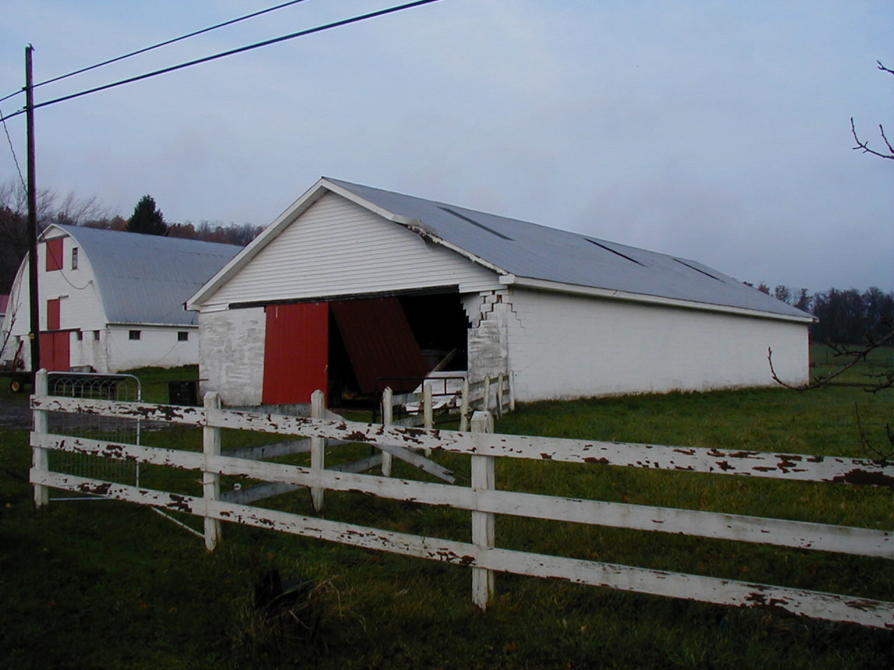 click for photo gallery of Cochranton tornado