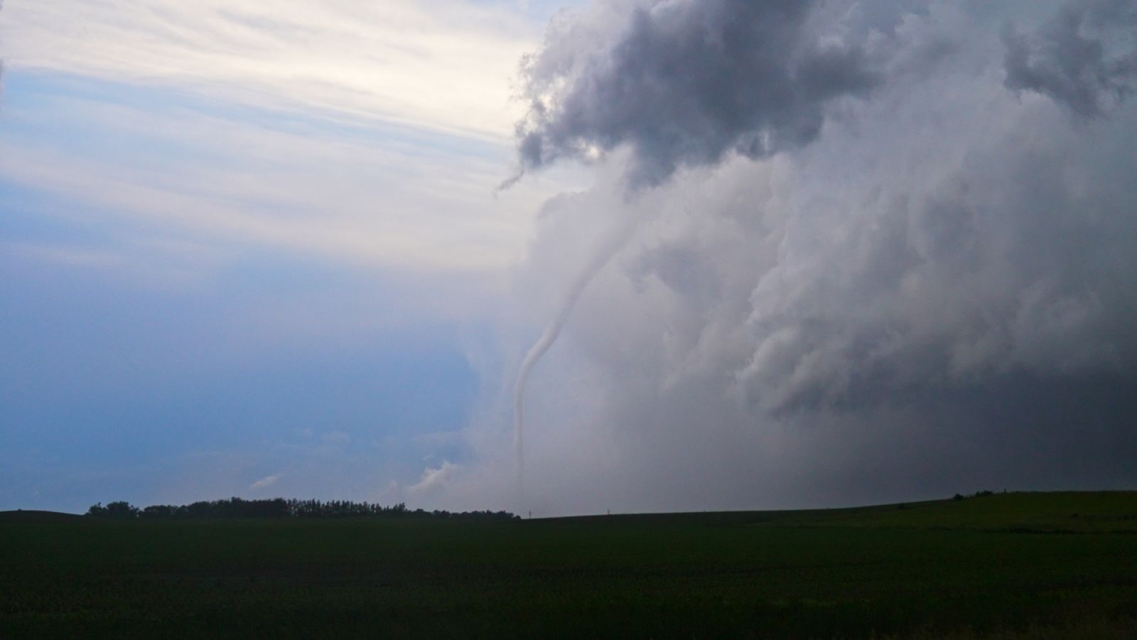 EF2 Tornado near Spiritwood, ND roping out