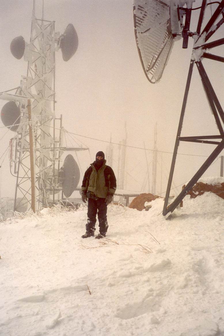 WFO Flagstaff Electronic Technician working in the snow.