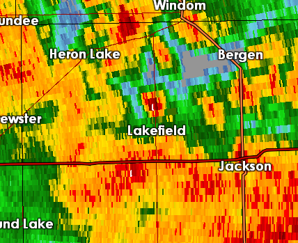 Radar reflectivity image as damaging winds approach Lakefield, Minnesota