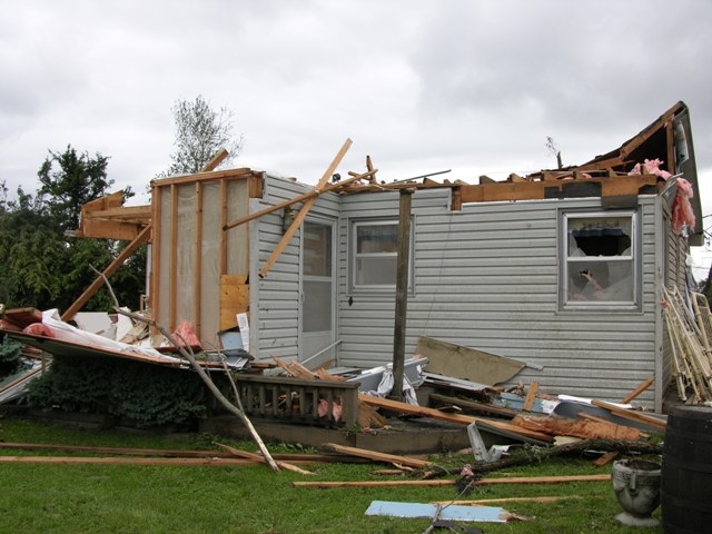 House destroyed by the tornado on Highway 92 near Osceola, NE. Photo by NWS Staff.