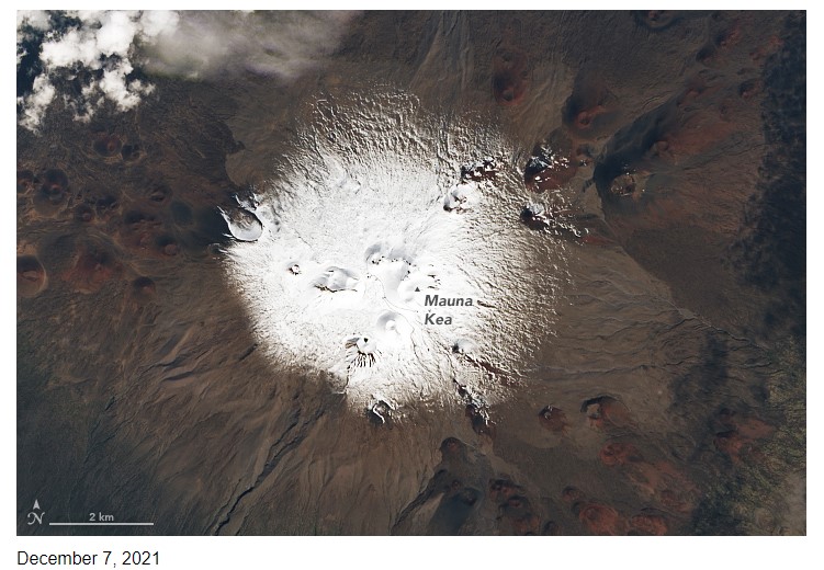 Image of the snowfall on Mauna Kea summit from 12/7/2021