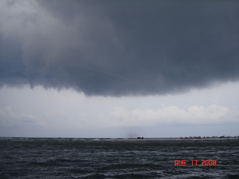 A picture of a waterspout