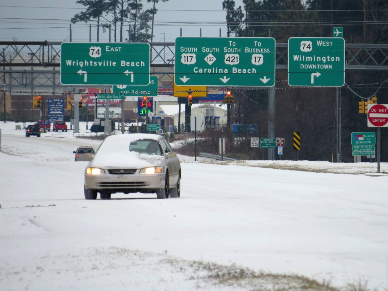 North College Road in Wilmington, NC during the January 28-29, 2014 snowstorm