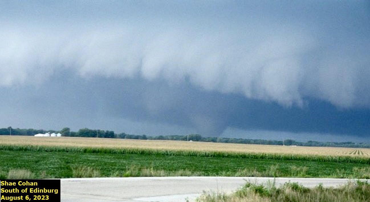 Tornado south of Edinburg around 6:25 pm. Photo by Shae Cohan