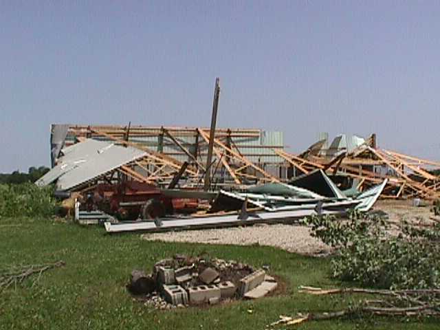 Pole barn destroyed in Wells county
