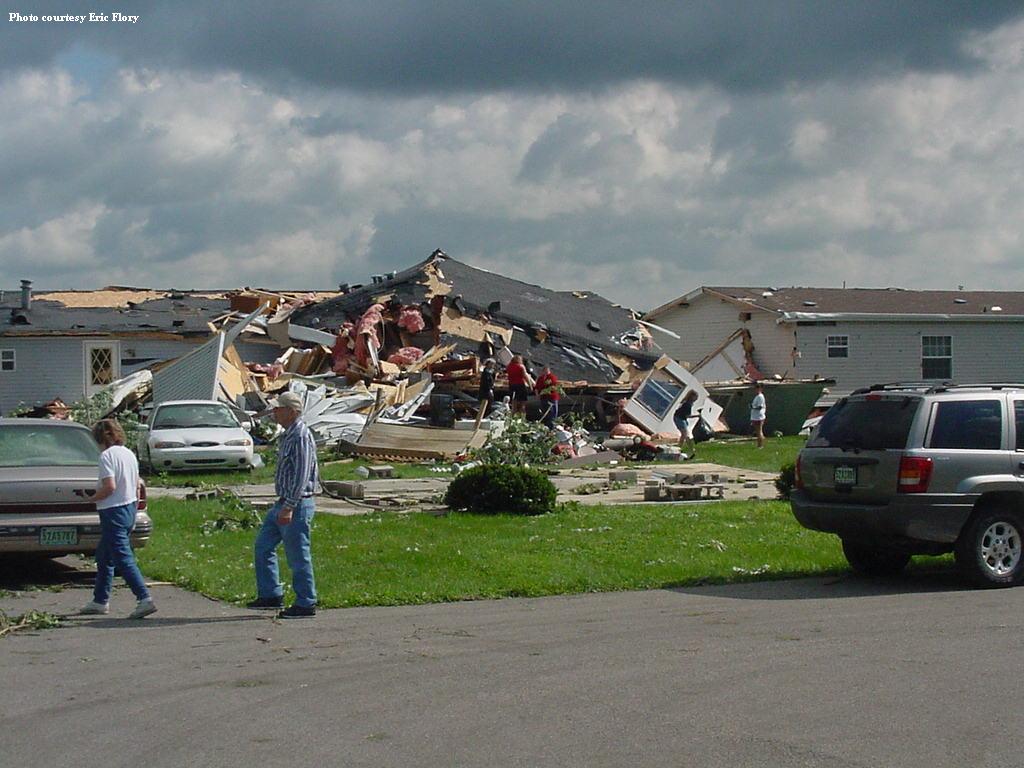 Peru tornado damage May 30, 2004