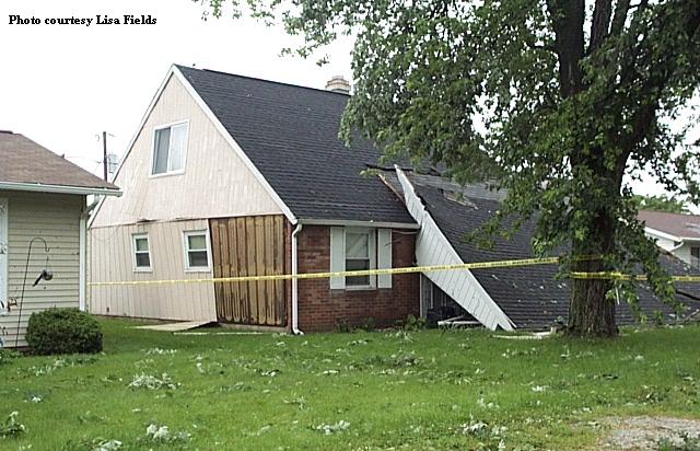 Peru tornado damage May 30, 2004