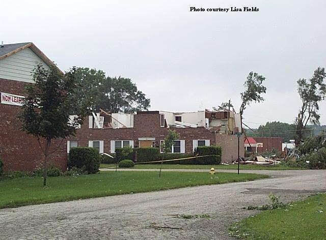 Peru tornado damage May 30, 2004