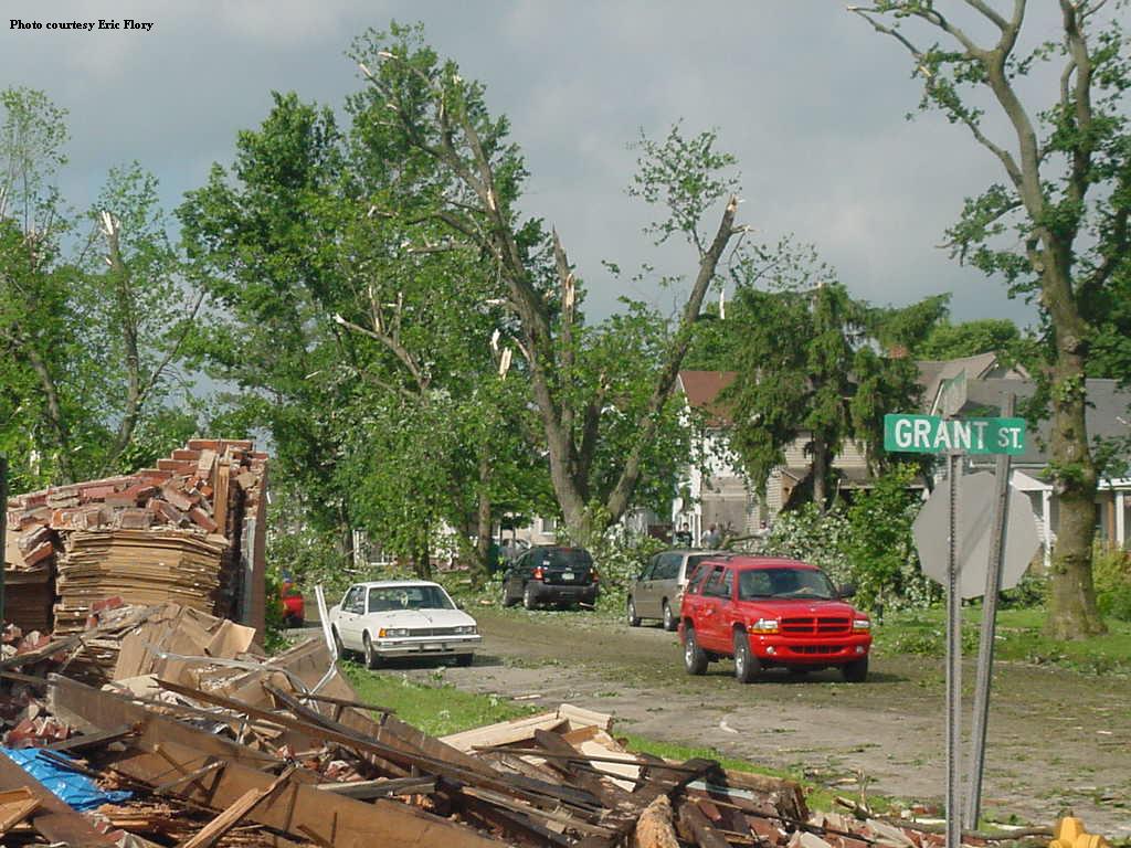 Peru tornado damage May 30, 2004