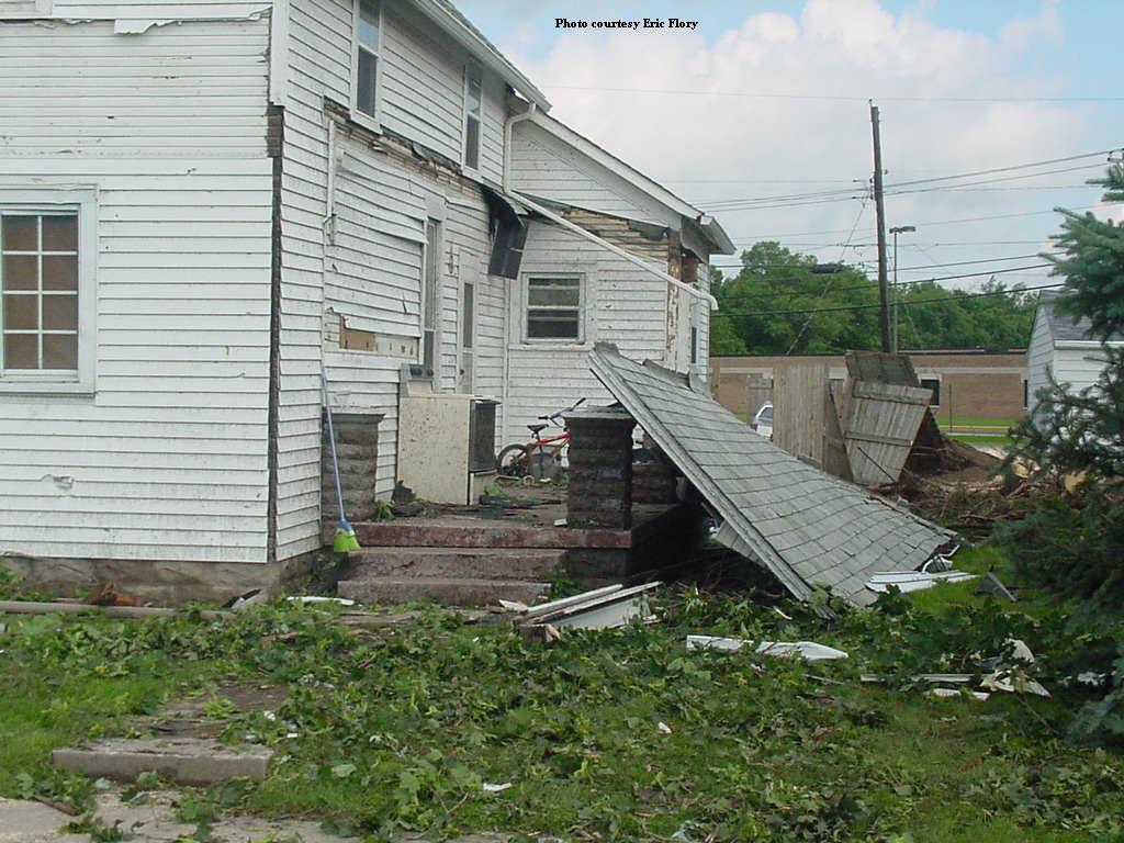 Peru tornado damage May 30, 2004