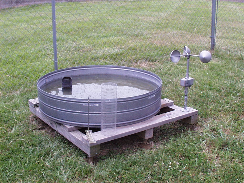 Evaporation pan and associated equipment