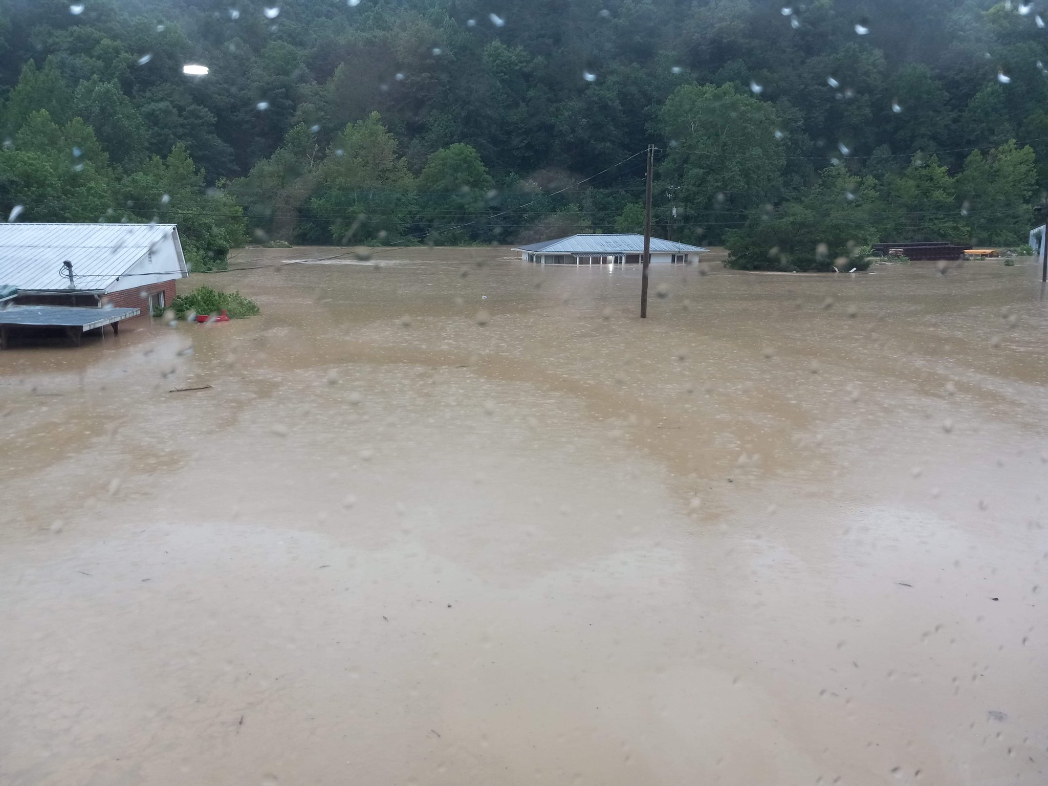 Flash flooding on Hwy 476 at Hwy 15 in Breathitt County, KY