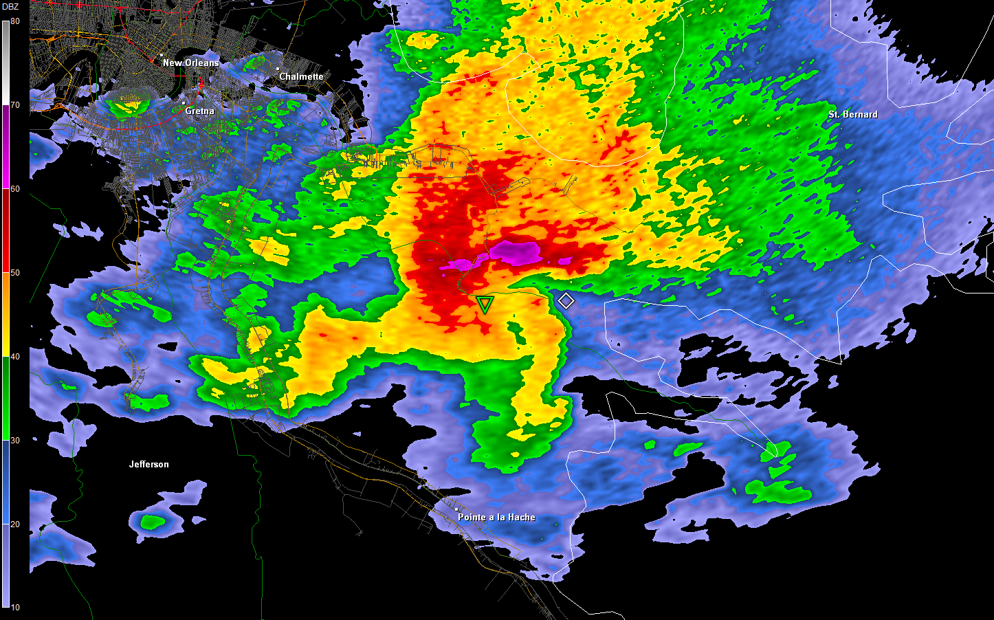 KLIX reflectivity for Delacroix, LA tornado of 3/29/2011 2011 CDT