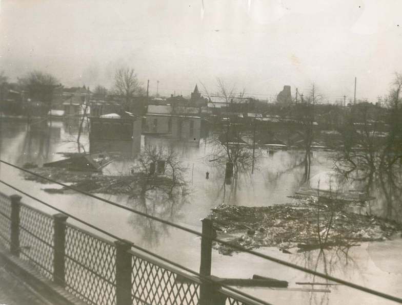 IMAGES  91-year-old Louisville woman remembers Great Flood of