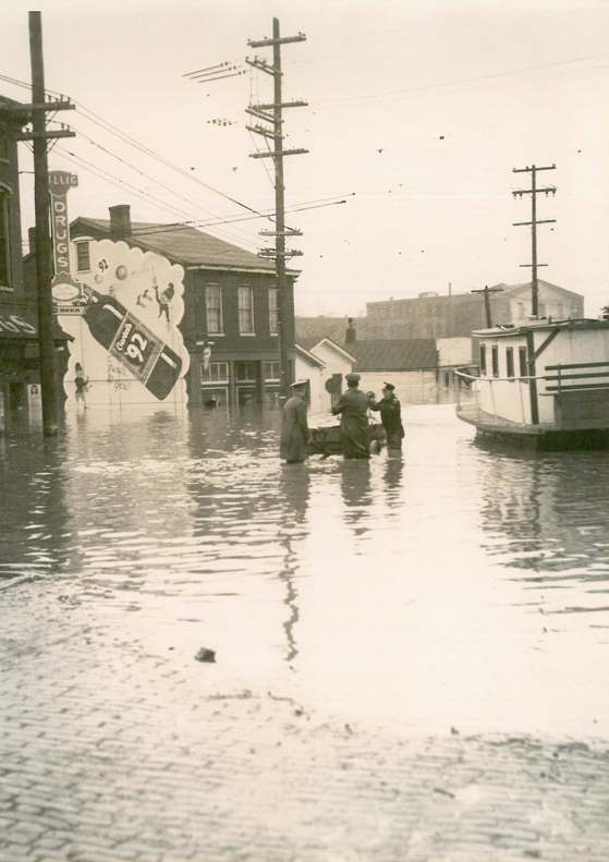 IMAGES  91-year-old Louisville woman remembers Great Flood of