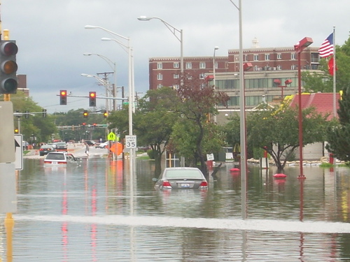 Flooding in downtown Des Plaines.  Photo courtesy of CLTV.