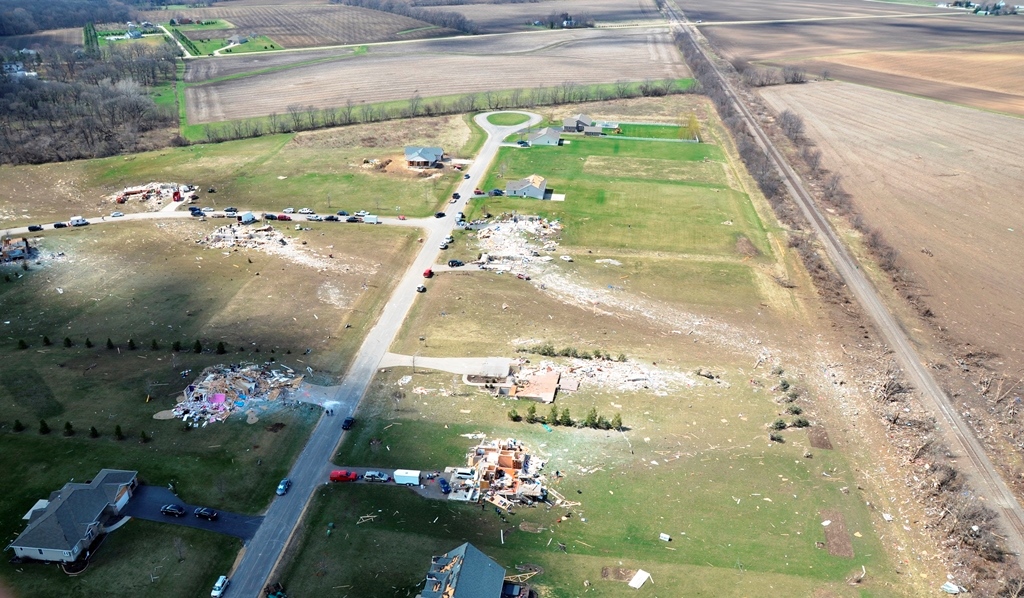 Photo showing aerial imagery of Rochelle-Fairdale tornado track
