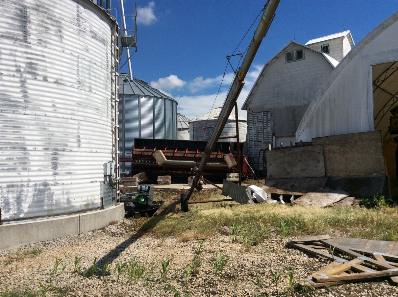 Photo showing damage to silos from Ottawa tornado