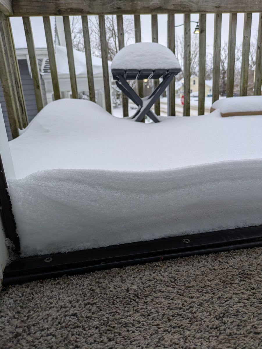 Photo of snowfall in Edwardsville, IL
