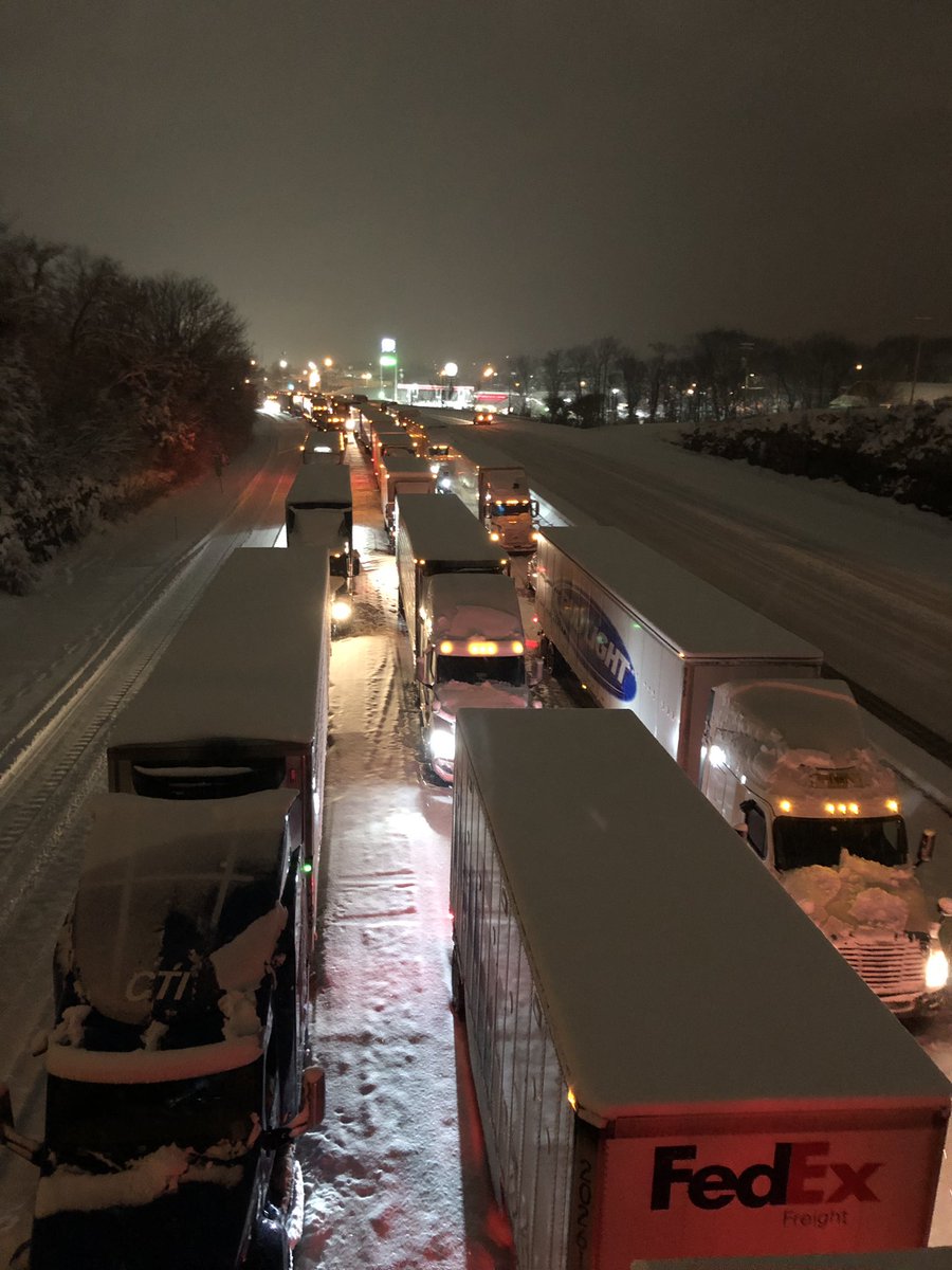 Photo of I-44 eastbound at Eureka, MO with stalled traffic.