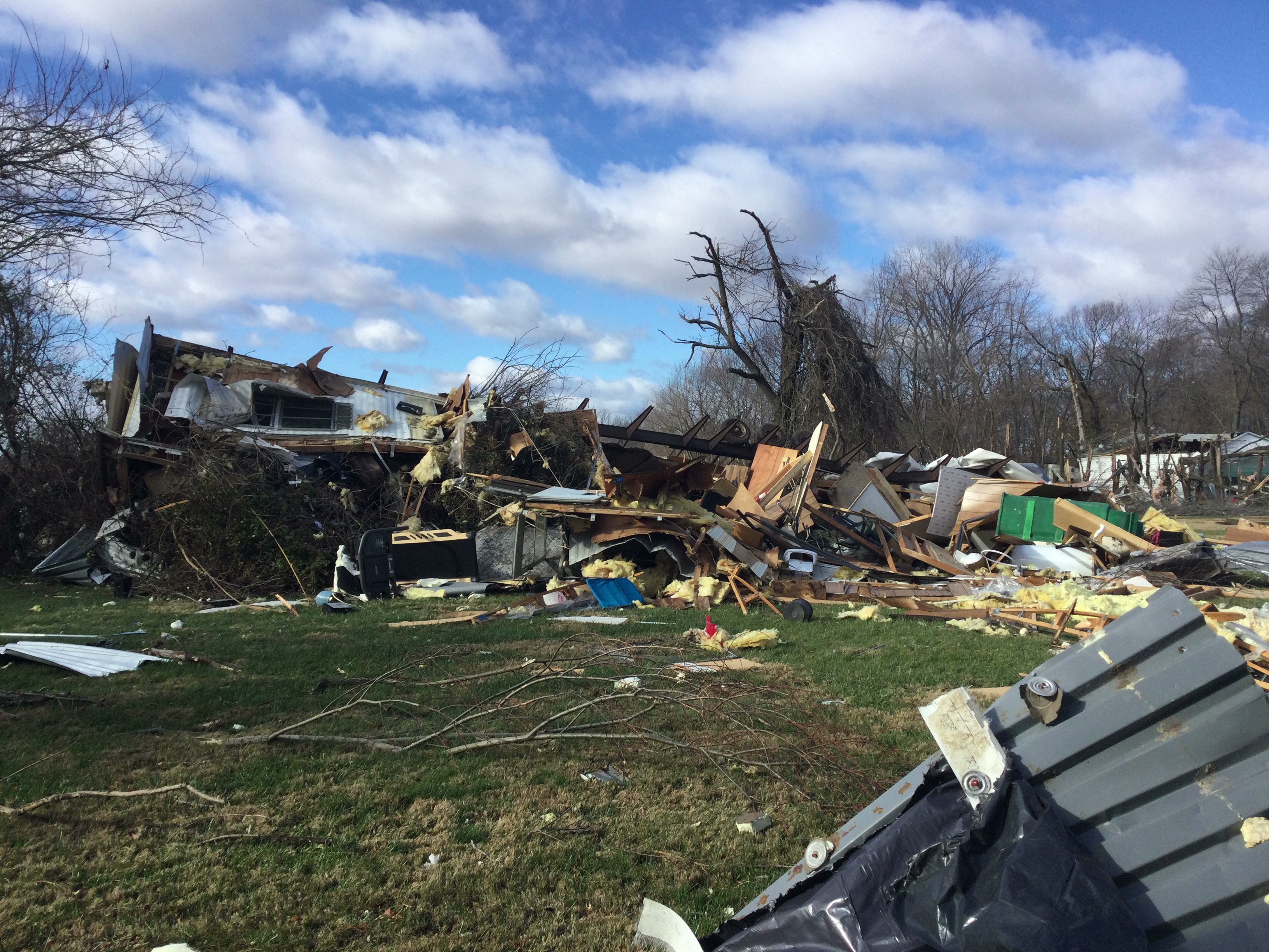 Mobile home is destroyed near Edwardsville, Illinois
